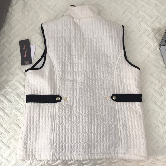 White Vest - Picture 2 of 7